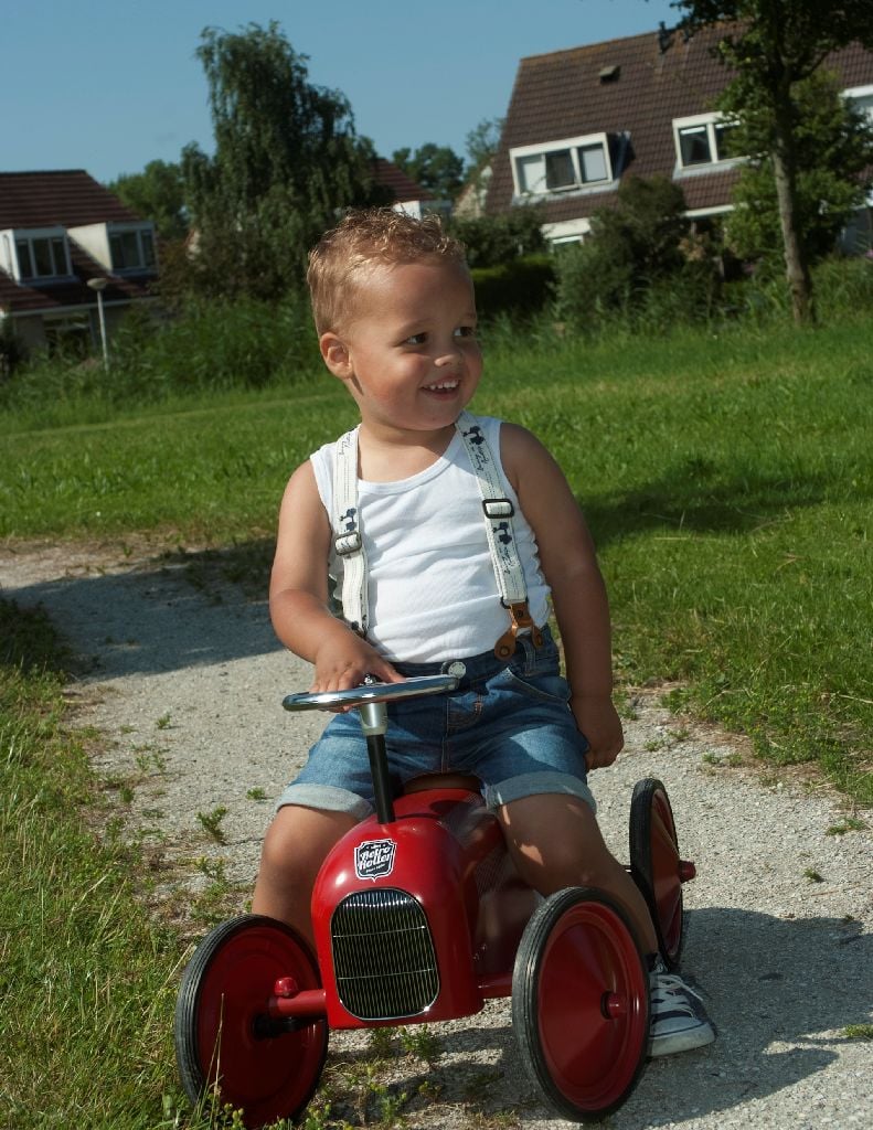 Retro Roller Ride-On