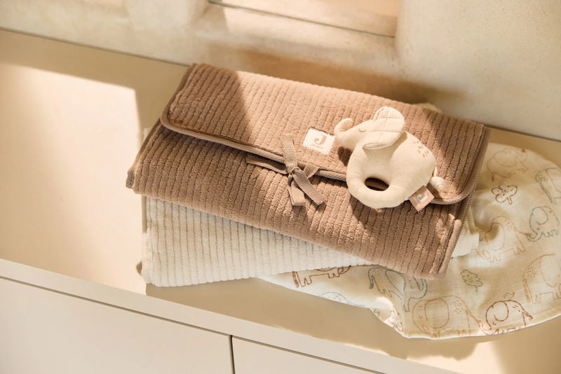 Changing Pad With Storage Pockets