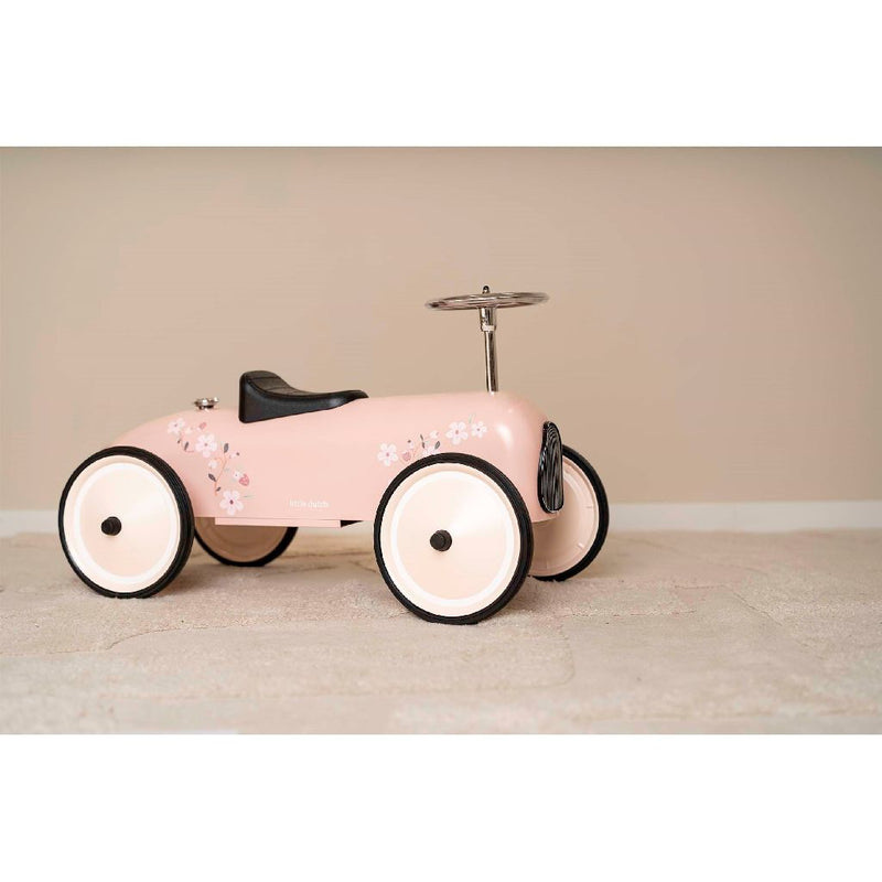 LD Retro Walking Car