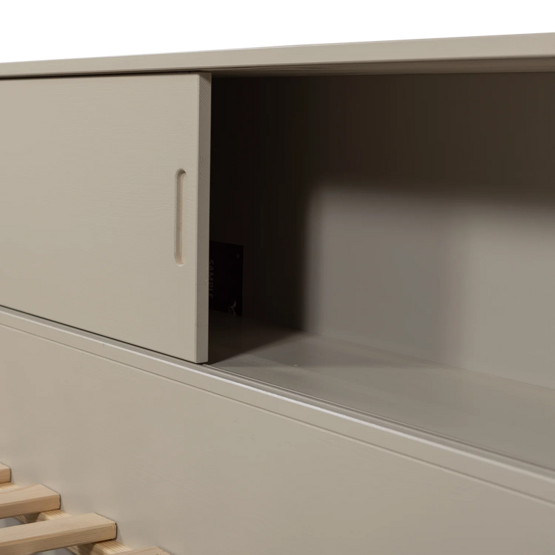 Carter Corner Bed Pine Dust
