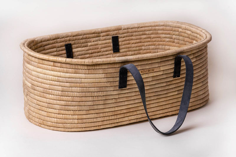 Ko-Coon Timeless moses basket with black leather handles