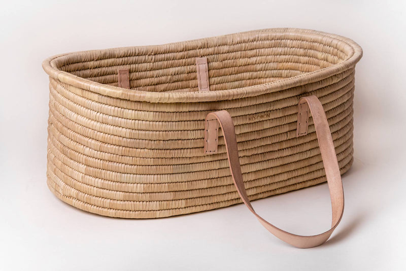 Ko-Coon Timeless moses basket with nude leather handles