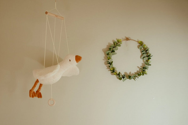 LD Floating Goose Decoration