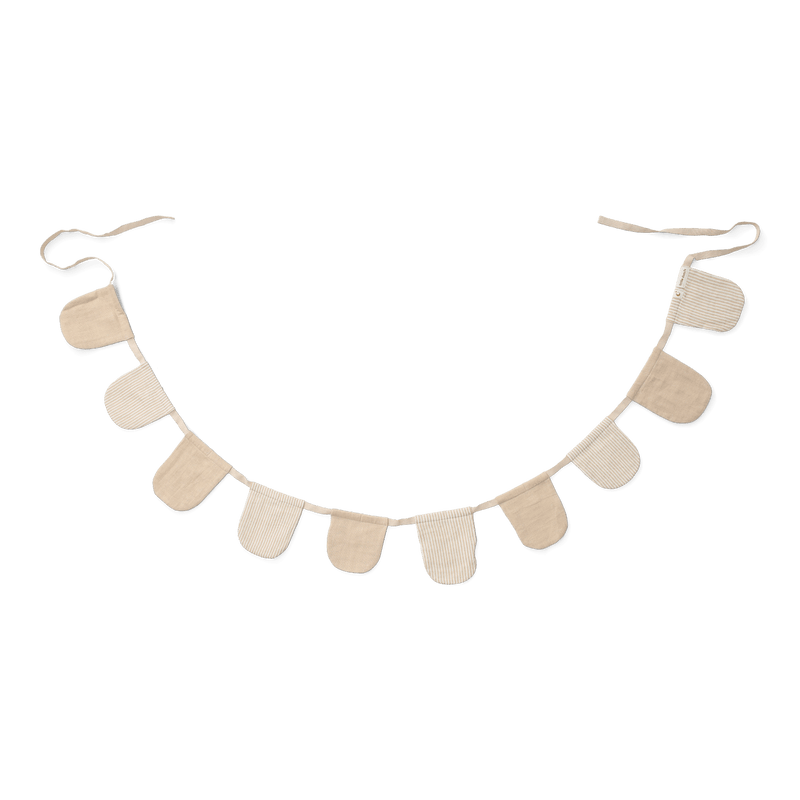 LD Garland With Flags