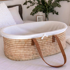 Ko-Coon Timeless moses basket tan with a white liner