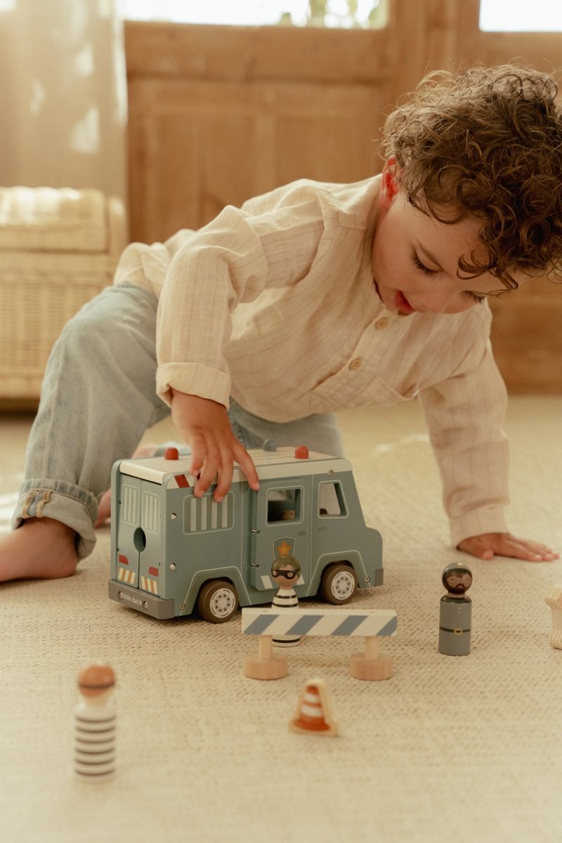 LD Wooden Police Bus FSC