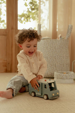 LD Wooden Police Bus FSC