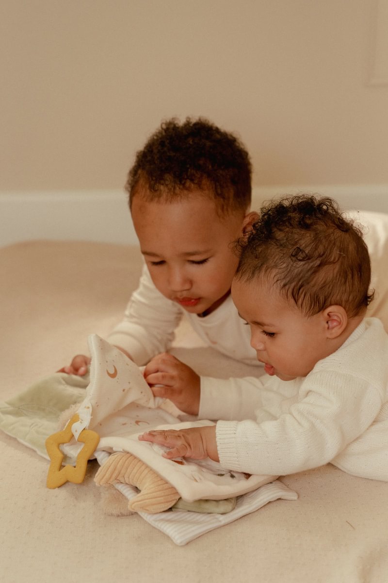 LD Soft Activity Book Newborn Naturals