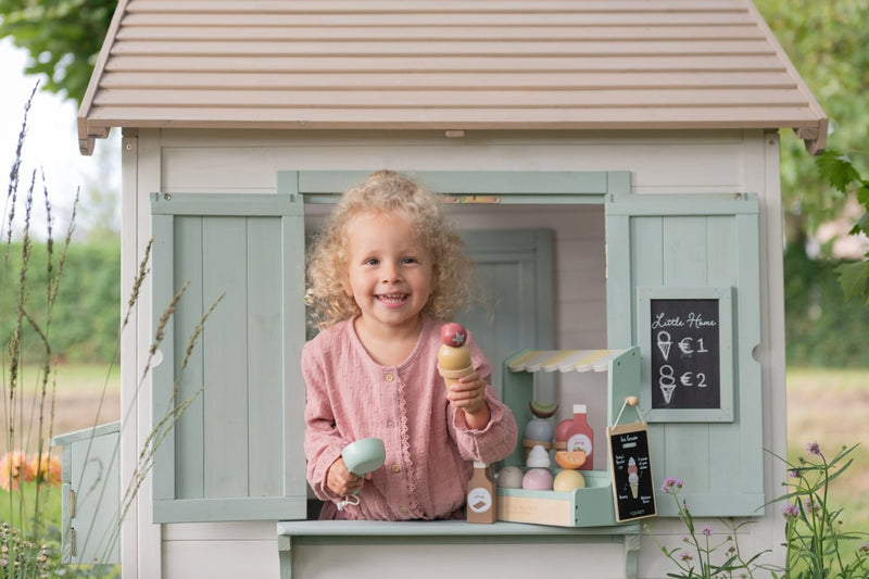 LD Wooden Garden Playhouse