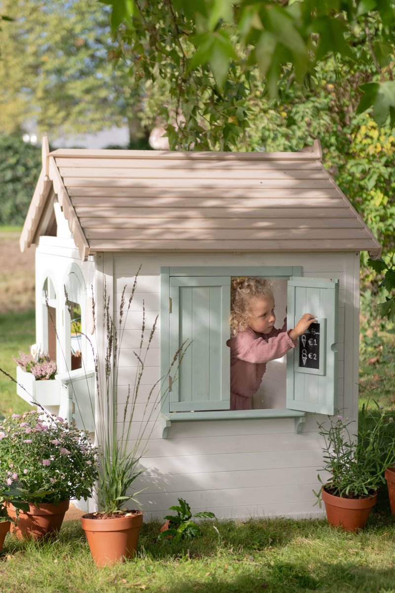 LD Wooden Garden Playhouse